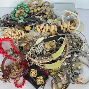 4 Lb Mixed Jewelry Modern Vintage crafter lot mismatched broken Some Wearable